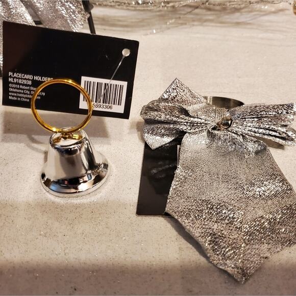 Set of 8 Christmas Holiday Silver glitter bow napkin rings & name tag holder - Picture 2 of 4